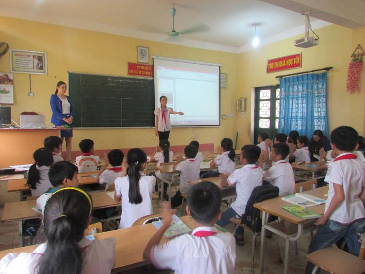 Đặc điểm khi sử dụng máy chiếu